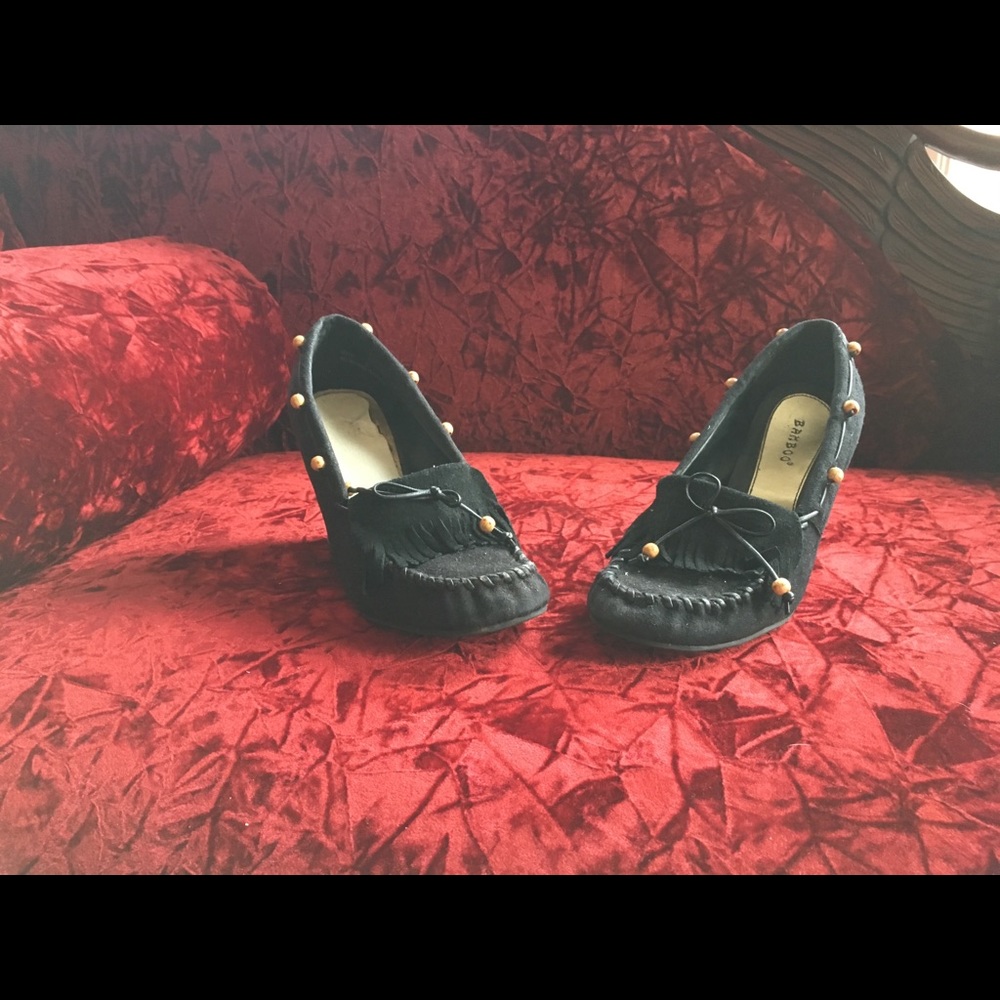 Wedge moccasins Size 7, black suede
